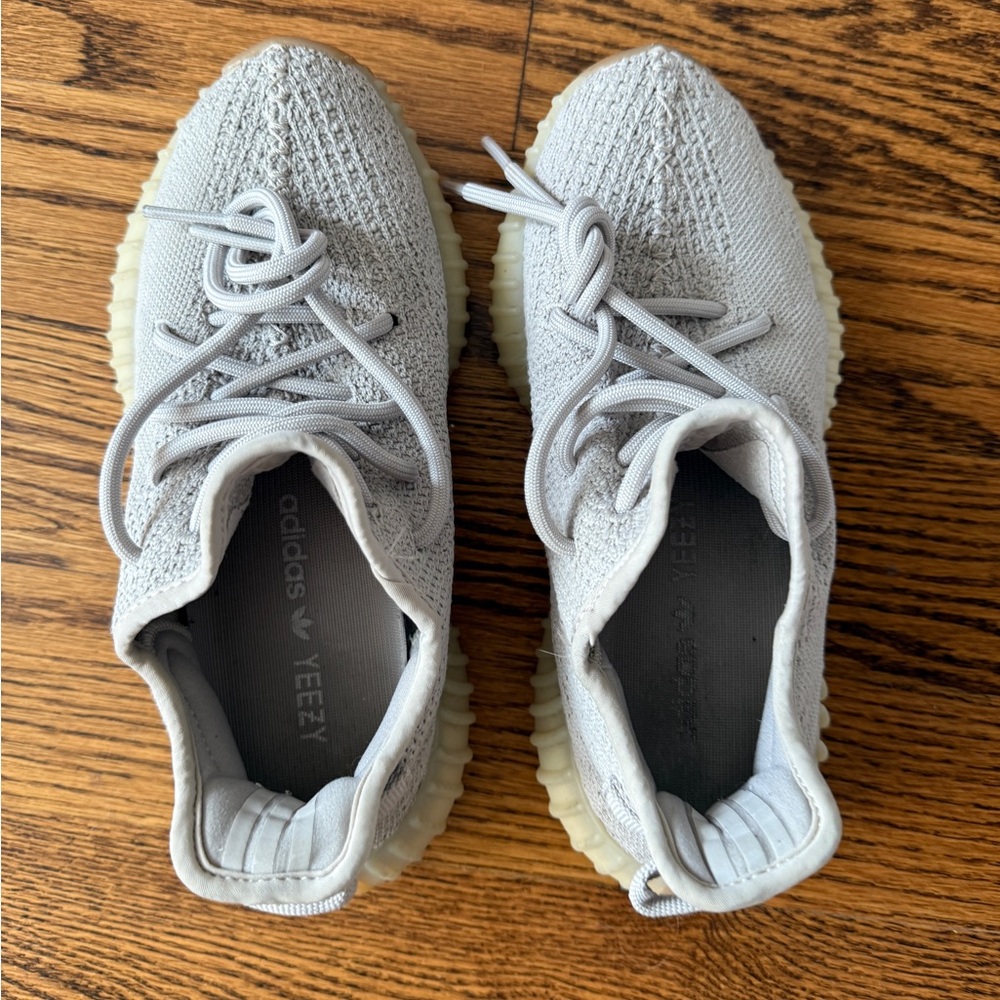 Adidas Yeezy bone 350 v2